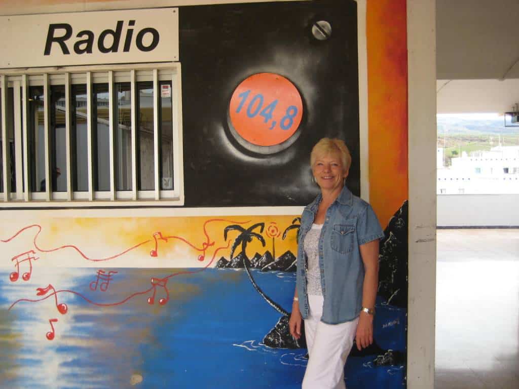 Josephine vor Radiostation in Gran Canaria