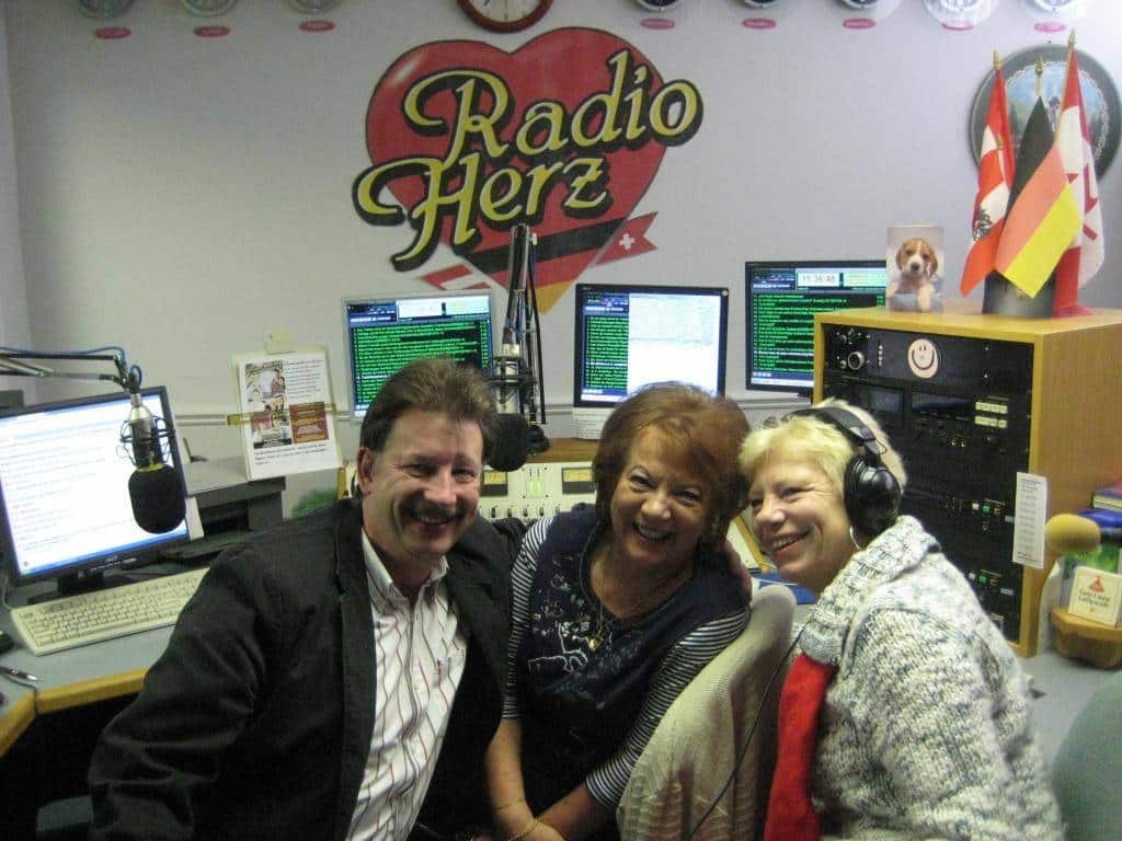 Gesangsduo Jo & Josephine zum Interview beim kanadischen Radio Herz
