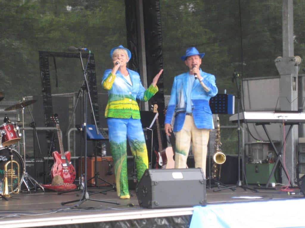 Flößerfest in Finowfurt mit Sängern und Entertainern Jo & Josephine auf der Bühne