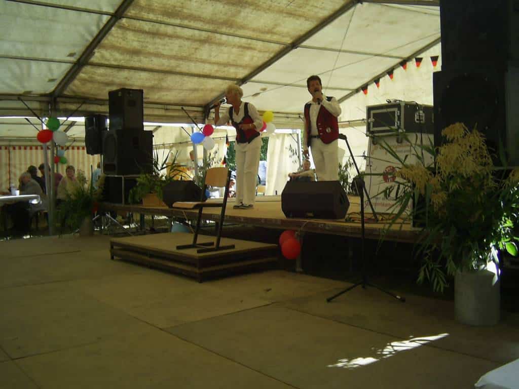 Erntefest in Thürkow im Zelt mit Volksmusikduo Jo & Josephine