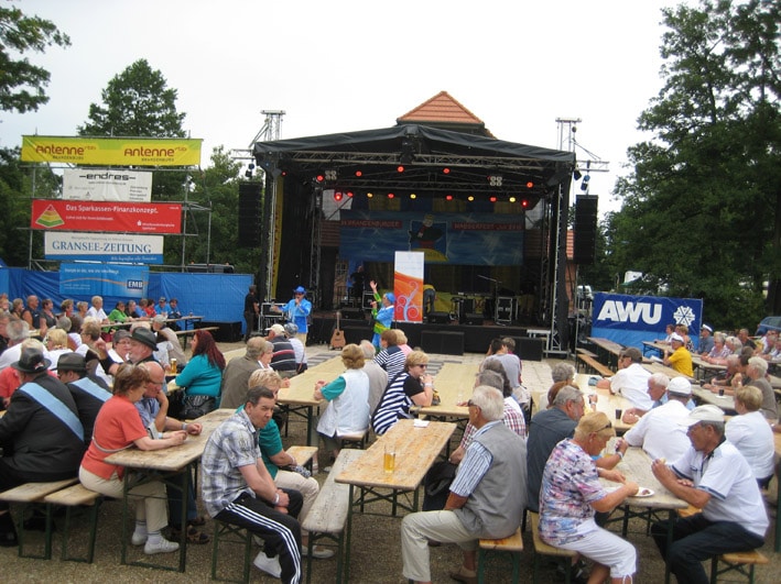 Wasserfest in Fürstenberg mit Schlagerduo Jo & Josephine und Gästen