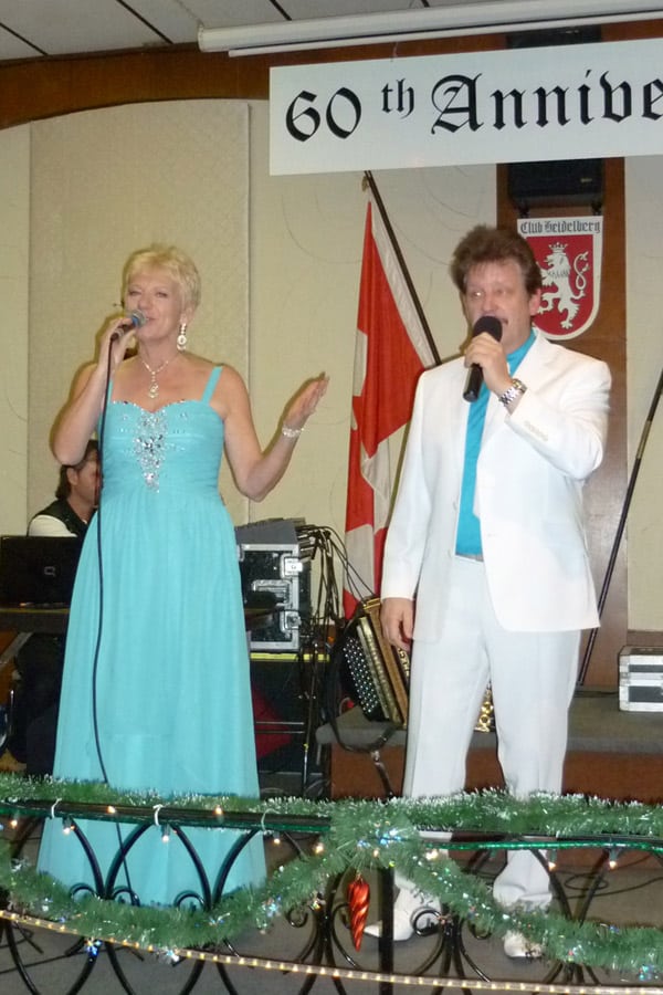 Weihnachtsshow in Kanada mit Gesangsduo Jo & Josephine