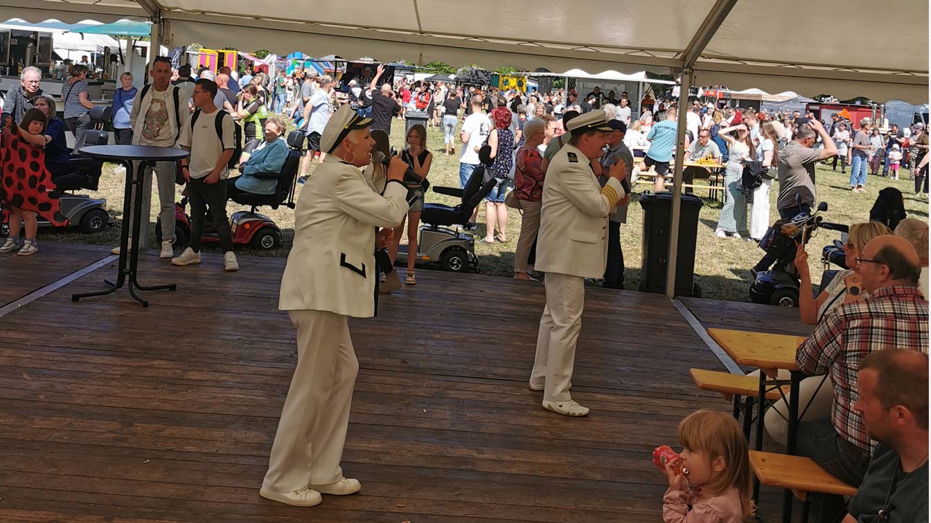 Oldtimertreffen Altentreptow mit den Sängern und Entertainern Jo & Josephine